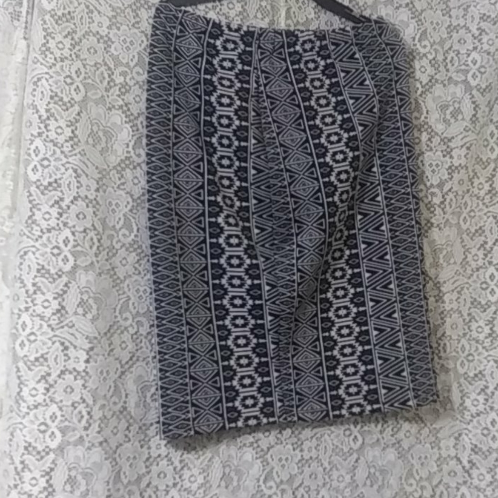 I'm selling a very very sharp dress